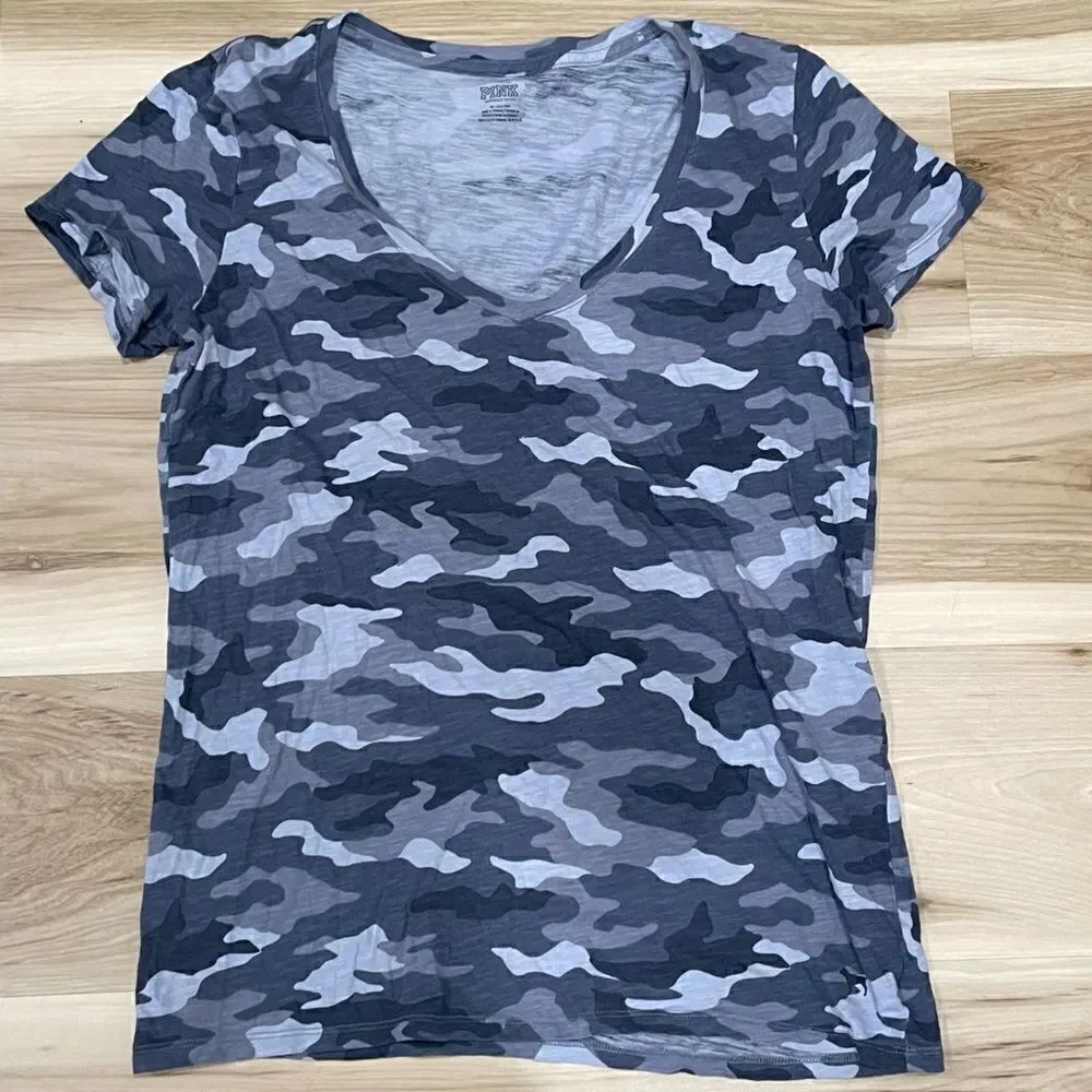 Victoria’s Secret PINK Grey Camouflage Shirt Women’s Medium